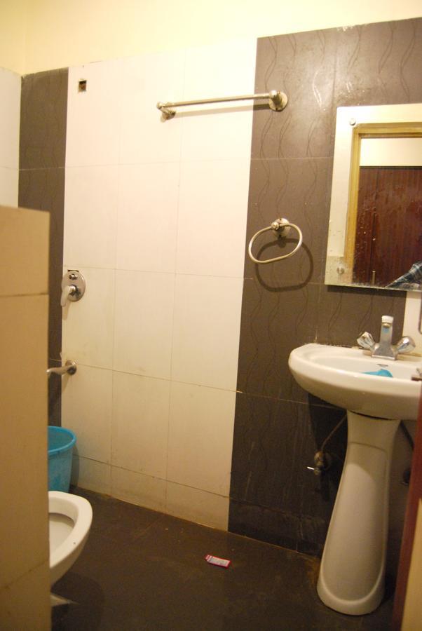 Hotel Kk Residency Чандигарх Экстерьер фото
